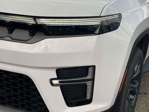 New 2026 Jeep Grand Wagoneer Limited AWD/4WD image 7