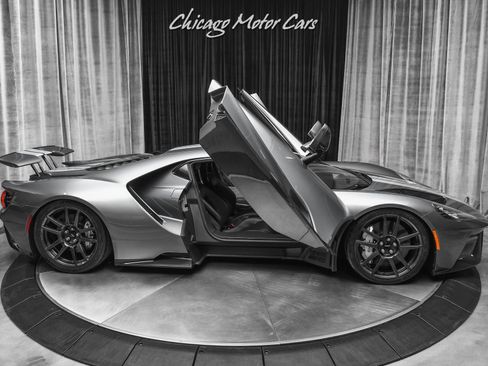 Used 2019 Ford GT RWD image 43