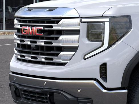 New 2026 GMC Sierra 1500 SLE w/ Preferred Package image 13