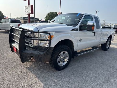 Used 2011 Ford F250 XLT w/ XLT Appearance Pkg AWD/4WD image 3