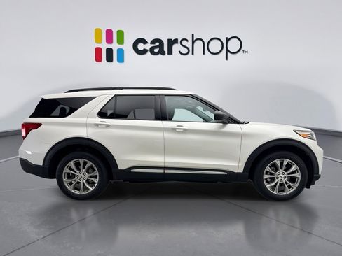 Used 2023 Ford Explorer XLT w/ Equipment Group 202A image 6