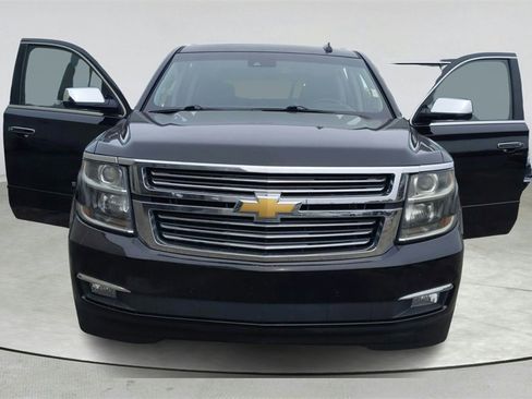 Used 2017 Chevrolet Suburban Premier image 9