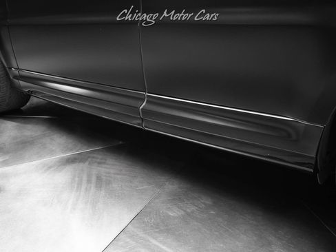 Used 2022 Land Rover Range Rover Sport SVR image 40