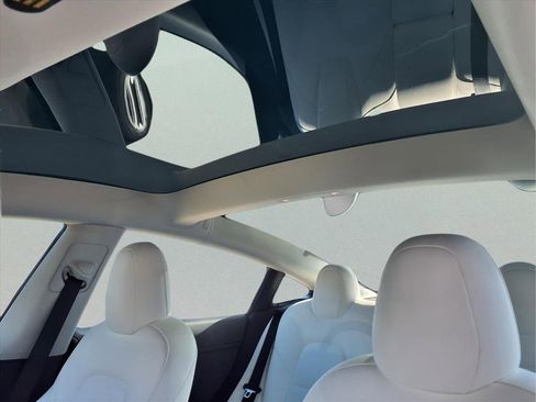 Used 2023 Tesla Model 3 Performance image 15