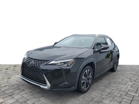 Used 2021 Lexus UX 200 w/ Accessory Package (Z1) FWD image 3