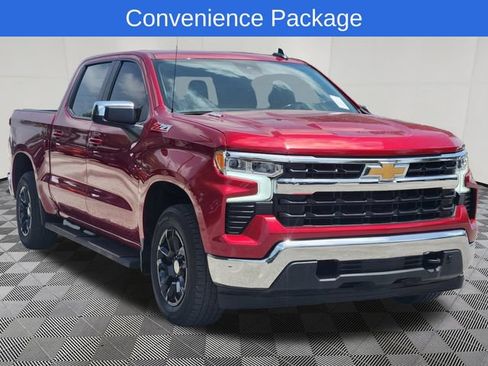 Used 2024 Chevrolet Silverado 1500 LT AWD/4WD image 3