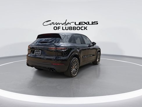 Used 2023 Porsche Cayenne Platinum Edition AWD/4WD image 8