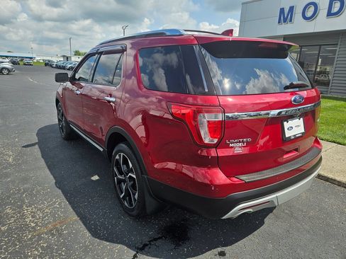 Used 2017 Ford Explorer Limited w/ Equipment Group 301A AWD/4WD image 8