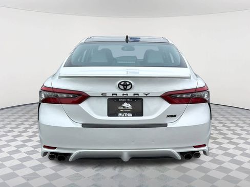 Used 2022 Toyota Camry XSE image 6