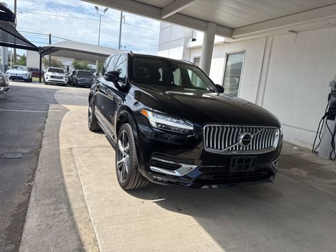 Used 2023 Volvo XC90 B6 Plus AWD/4WD image 3