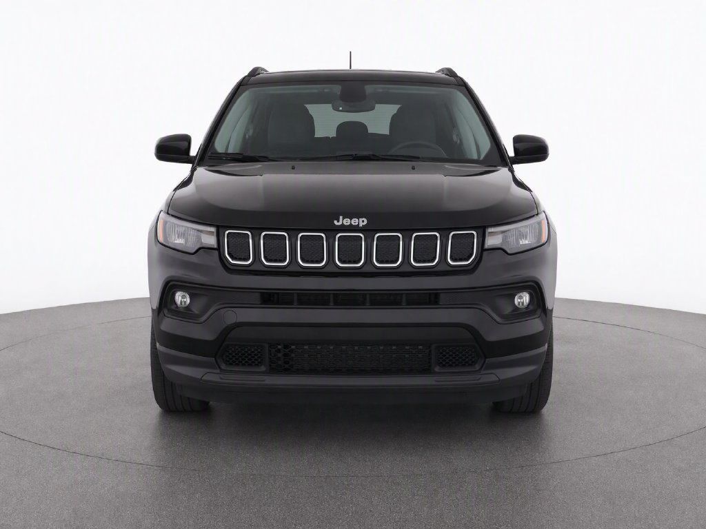 Used 2022 Jeep Compass Latitude w/ Sun and Sound Group AWD/4WD image 2