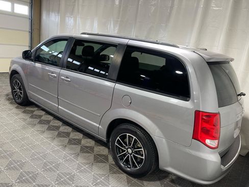 Used 2017 Dodge Grand Caravan GT FWD image 4