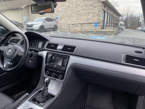 Used 2013 Volkswagen Passat 2.5 SE image 21