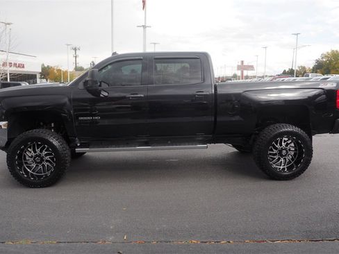 Used 2015 Chevrolet Silverado 3500 LT w/ LT Convenience Package image 8