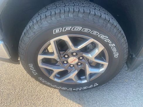 Used 2022 GMC Sierra 1500 SLT w/ SLT Premium Plus Package image 10