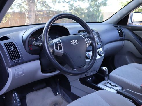 Used 2010 Hyundai Elantra SE FWD image 15