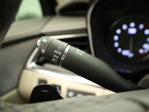 Used 2023 Cadillac XT6 Premium Luxury w/ Technology Package image 27