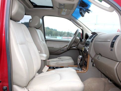 Used 2006 Nissan Pathfinder LE w/ (U01) LE Navigation Pkg image 18