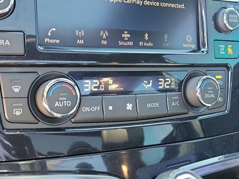 Used 2022 Nissan Maxima SR image 26