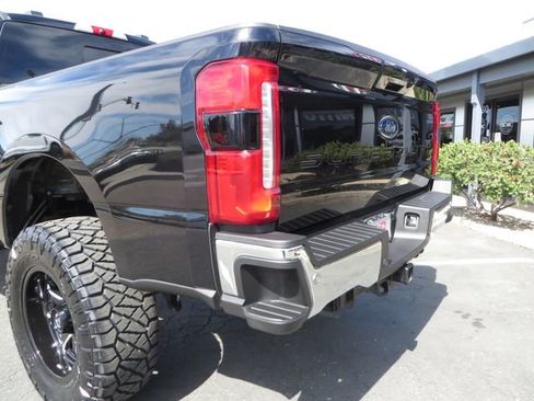 Used 2024 Ford F250 Lariat image 16