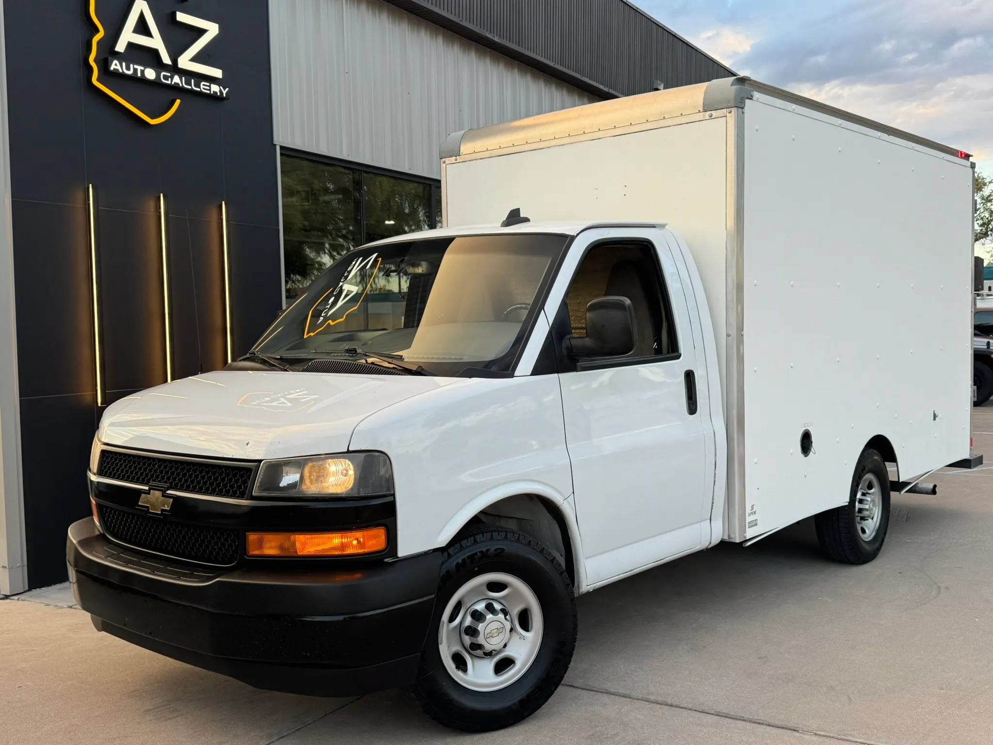 Used 2020 Chevrolet Express 3500 w/ Power Convenience Package RWD image 1