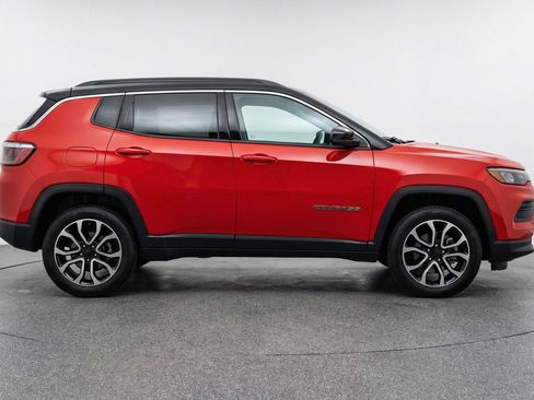 Used 2025 Jeep Compass Limited AWD/4WD image 11
