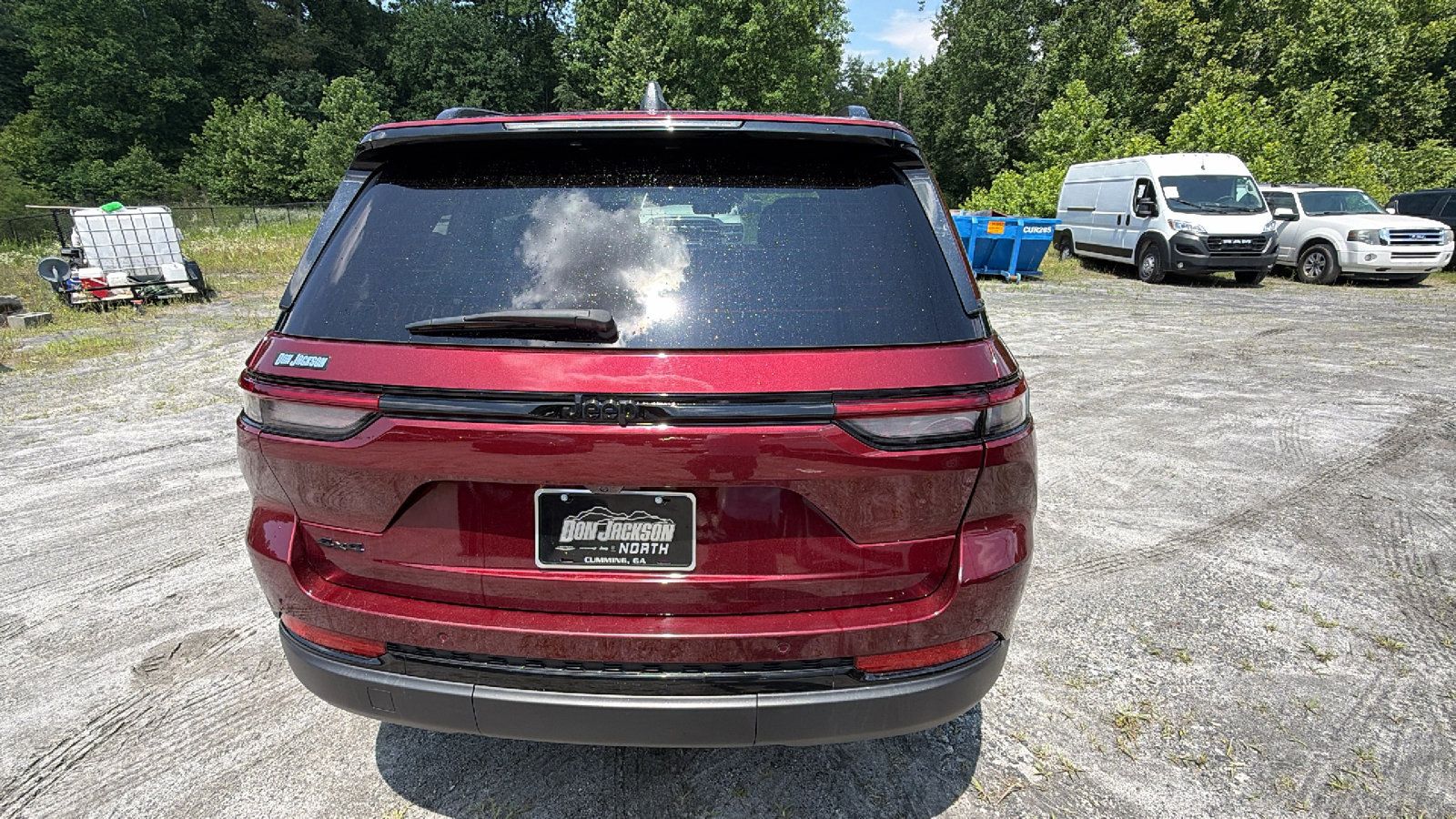 Certified 2025 Jeep Grand Cherokee Altitude AWD/4WD image 9