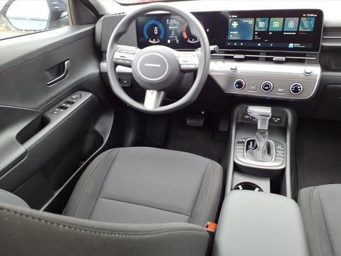 New 2026 Hyundai Kona SE image 4