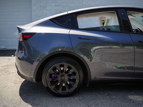 Used 2023 Tesla Model Y Long Range AWD/4WD image 15