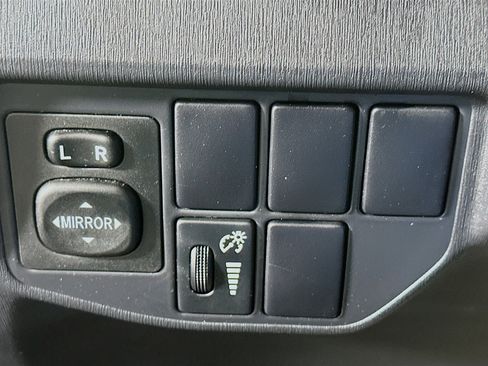 Used 2014 Toyota Prius Four image 16