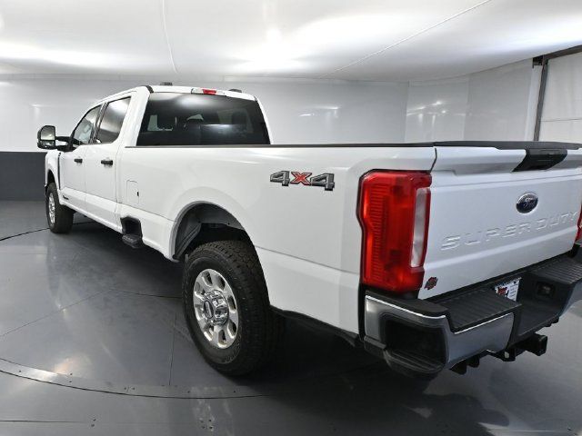 Used 2023 Ford F250 XLT AWD/4WD image 5