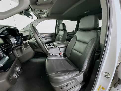 Used 2025 GMC Sierra 1500 SLT image 12