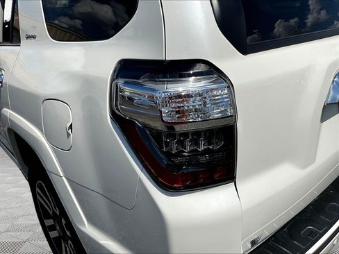 Used 2023 Toyota 4Runner Limited AWD/4WD image 23