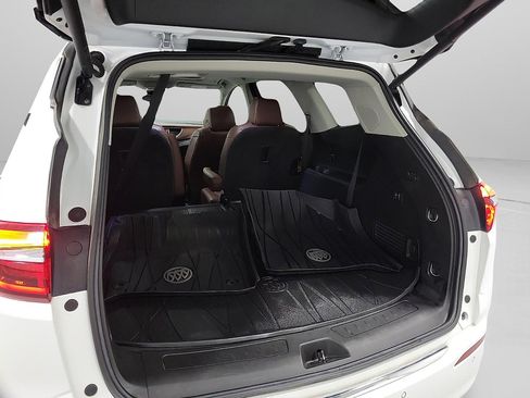 Used 2020 Buick Enclave Avenir FWD image 7