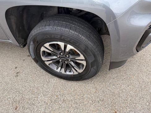 Used 2022 Chevrolet Colorado Z71 image 9