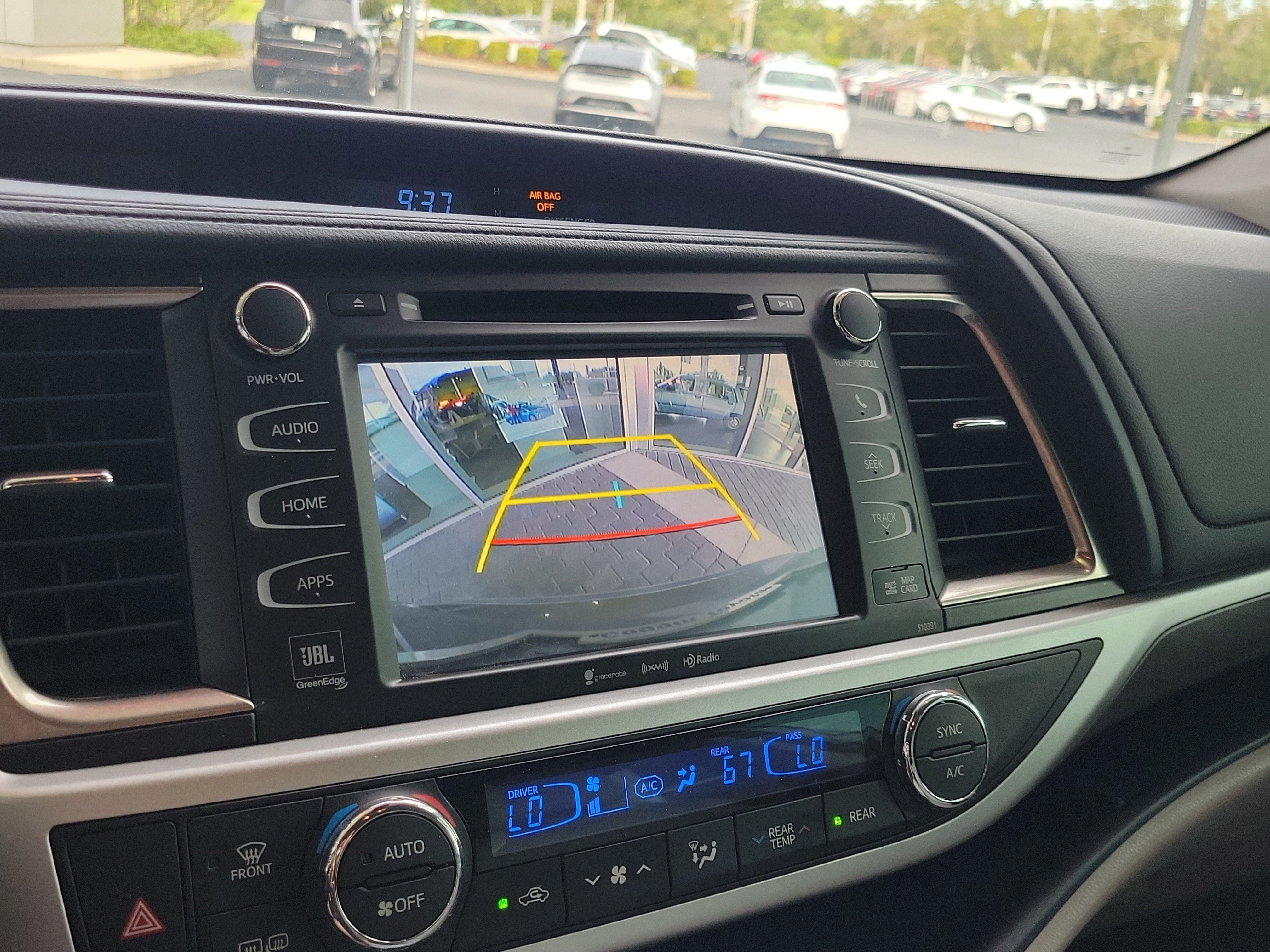 Used 2019 Toyota Highlander Limited FWD image 22