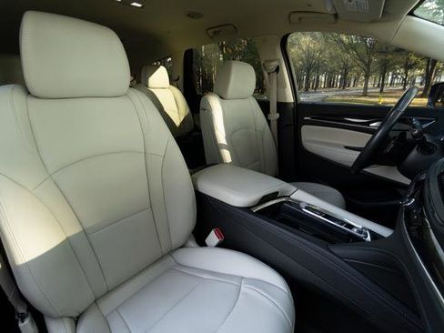 Used 2024 Buick Enclave Essence w/ Sport Touring Edition image 26