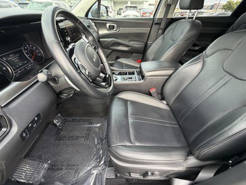 Certified 2023 Kia Sorento EX AWD/4WD image 15