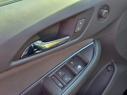 Used 2017 Chevrolet Cruze LS FWD image 26