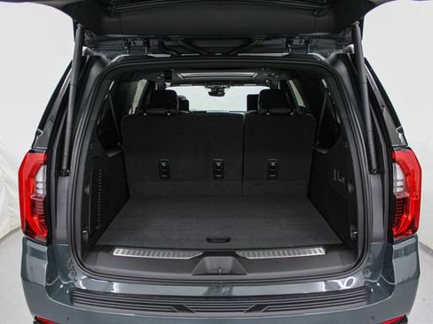 New 2026 GMC Yukon XL AT4 w/ AT4 Premium Plus Package AWD/4WD image 16