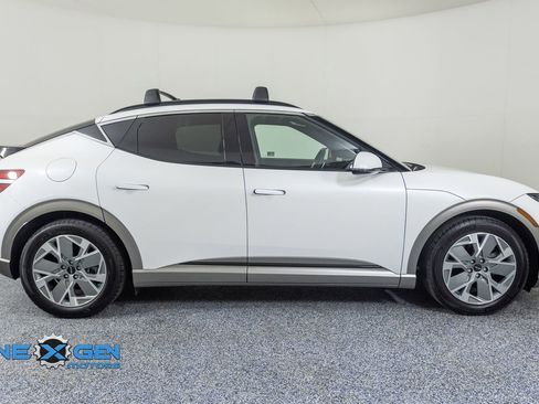 Used 2025 Genesis GV60 Advanced AWD/4WD image 8