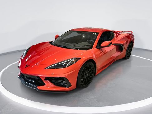 Used 2023 Chevrolet Corvette Stingray Preferred Cpe w/ Z51 Performance Package RWD image 1