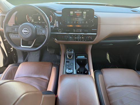 Used 2023 Nissan Pathfinder Platinum AWD/4WD image 13