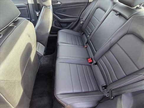 Used 2024 Volkswagen Jetta SE image 17