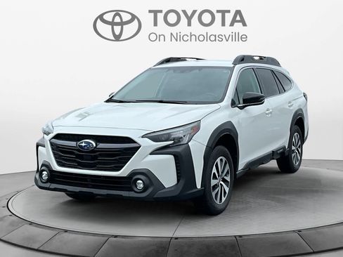 Used 2023 Subaru Outback Premium AWD/4WD image 1