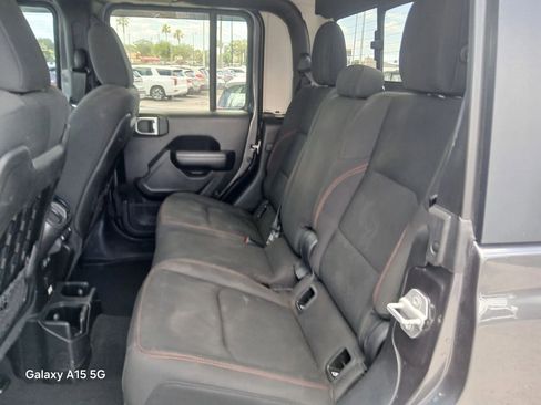 Used 2021 Jeep Gladiator Rubicon w/ Safety Group AWD/4WD image 10
