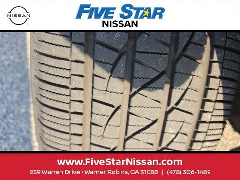 Used 2022 Nissan Pathfinder Platinum w/ Cargo Package FWD image 4