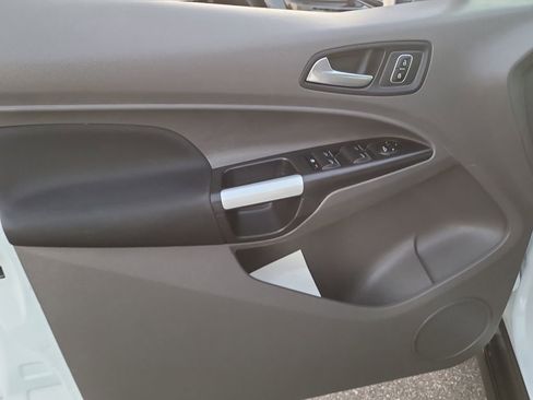 Used 2022 Ford Transit Connect XLT image 14
