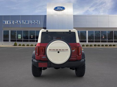 New 2026 Ford Bronco Outer Banks w/ Sasquatch Package image 5