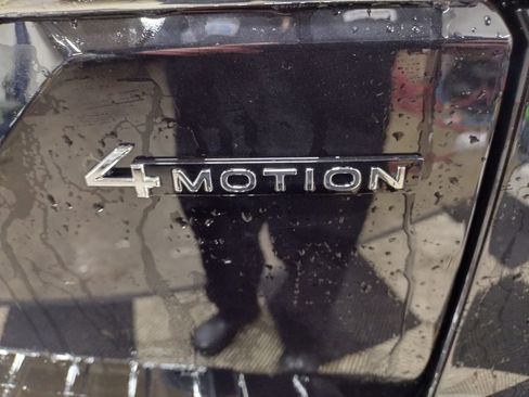 New 2026 Volkswagen Atlas SE image 13